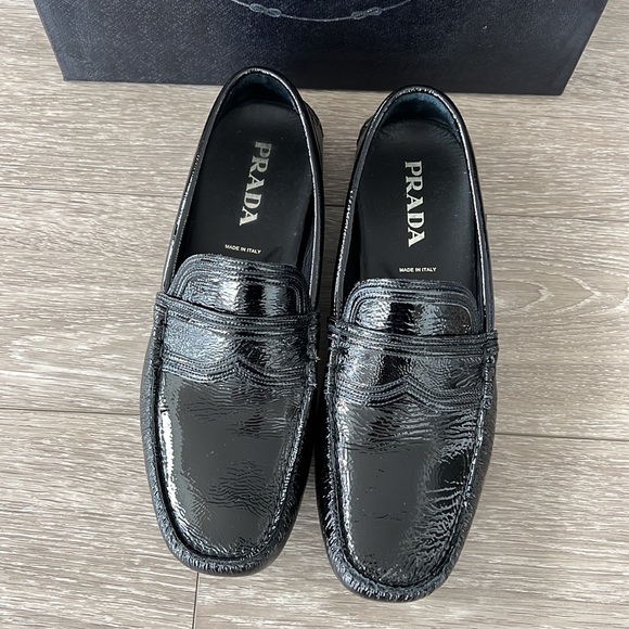 Men’s Prada driving shoes, black patent, size 9 - Picture 2 of 16